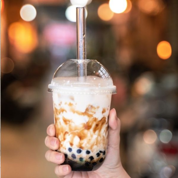 Ly trà sữa trân châu (Zhēn Zhū Nǎi Chá) mát lạnh với trân châu dai ngon.